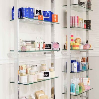 Aura Laser & Skincare interior