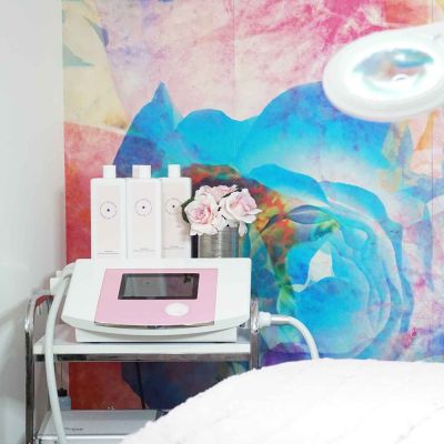 Aura Laser & Skincare interior